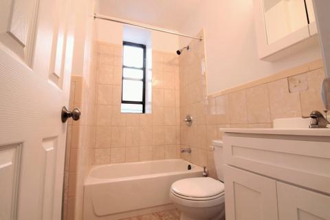 9736 Oxbow Trl, Evendale, OH 45241 photo 8