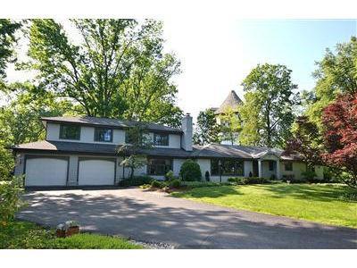 7692 Cayuga Dr, Cincinnati, OH 45243 photo 2
