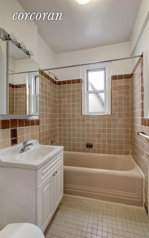 3533 Deepwoods Ln, Cincinnati, OH 45208 photo 7