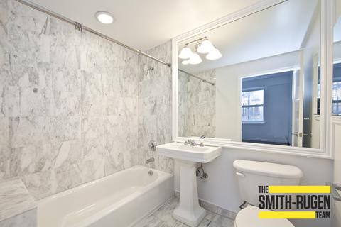 235 Greendale Ave, Cincinnati, OH 45220 photo 5