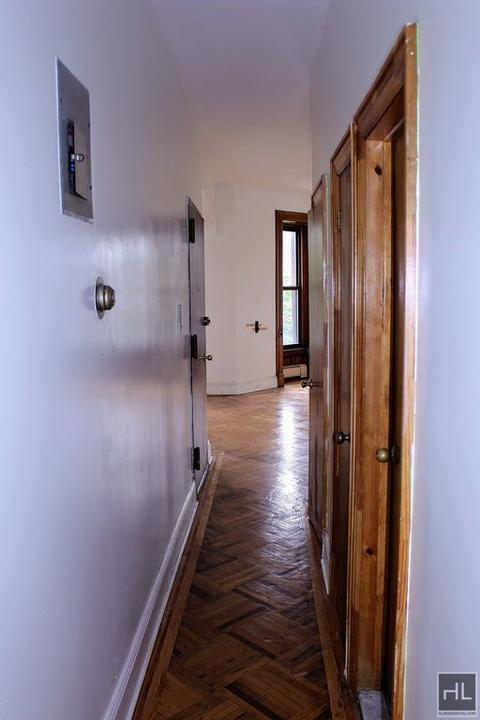 3327 Cheviot Ave, Cincinnati, OH 45211 photo 9