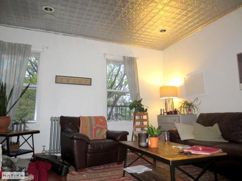 6022 Flyer Dr, Cincinnati, OH 45248 photo 2