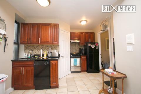 6107 Prentice St, Cincinnati, OH 45227 photo 2