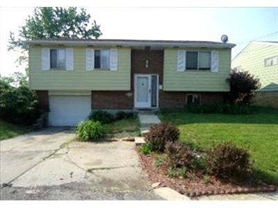 1724 Atson Ln, Cincinnati, OH 45205 photo 3