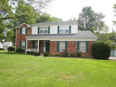 9396 Flemington Dr, Wyoming, OH 45231 photo 2