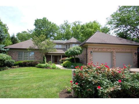18 Hampton Ln, Cincinnati, OH 45208 photo 2