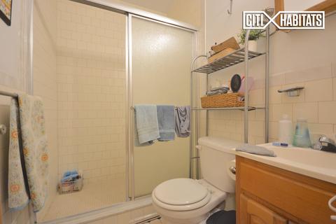 36 Damon Rd, Greenhills, OH 45218 photo 5