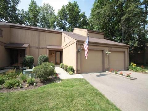404 Walnut Ln, Mason, OH 45040 photo 3