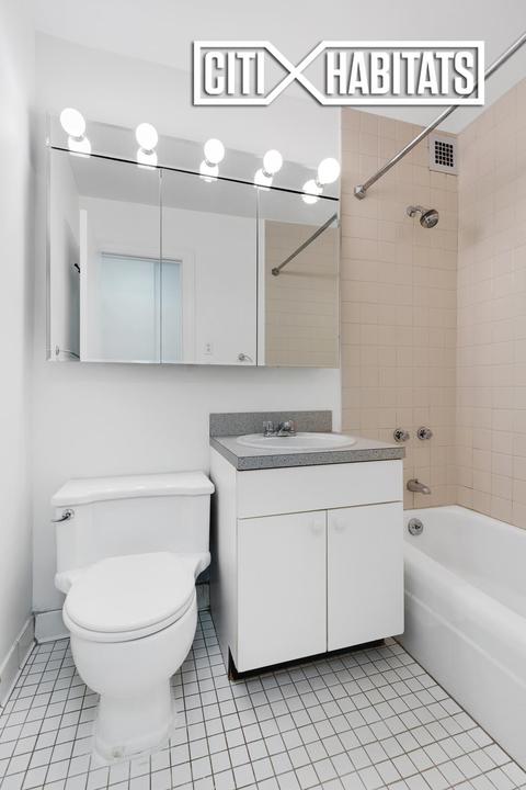 2243 Loth St, Cincinnati, OH 45219 photo 7