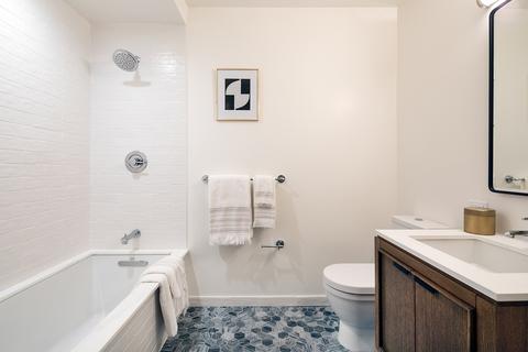 408 Walnut St, Elmwood Place, OH 45216 photo 1