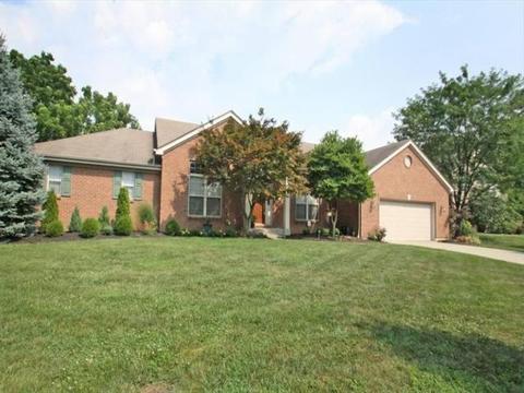 2 Glen Meadow Ct, Cincinnati, OH 45246 photo 2