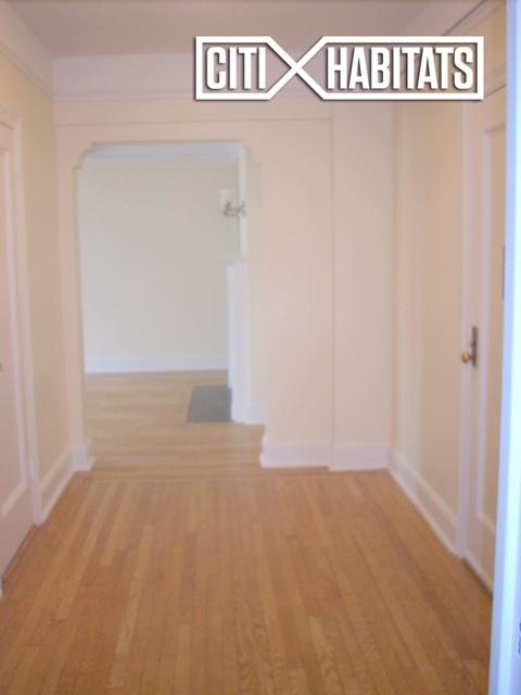 2425 Schon Dr, Cincinnati, OH 45231 photo 1