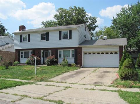 718 Daphne Ct, Forest Park, OH 45240 photo 3