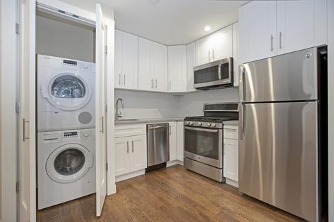 998 Hempstead Dr, Cincinnati, OH 45231 photo 2
