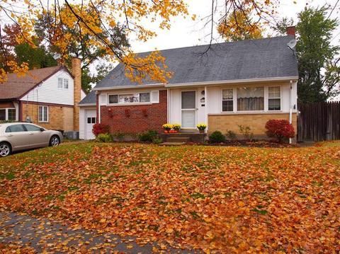 998 Hempstead Dr, Cincinnati, OH 45231 photo 3