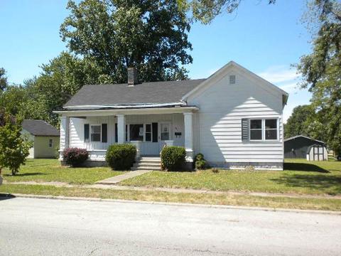 407 Center St, Blanchester, OH 45107 photo 2