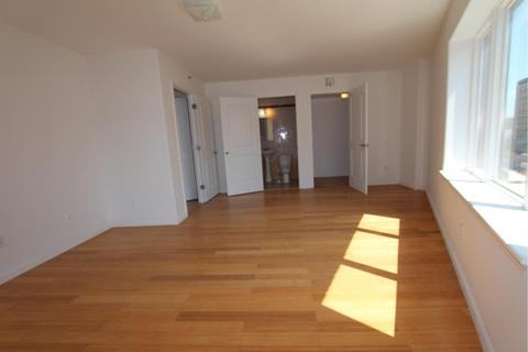 4553 Paddock Rd, Cincinnati, OH 45237 photo 6