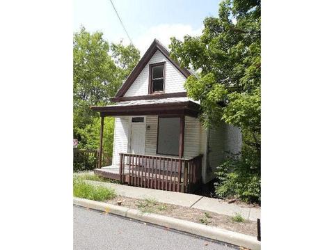 2087 Baltimore Ave, Cincinnati, OH 45225 photo 2