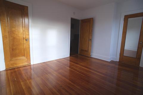 769 Mitchell Ave, Cincinnati, OH 45229 photo 3