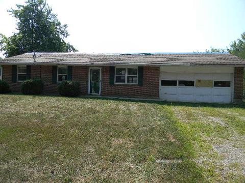 105 Thomas St, Gratis, OH 45330 photo 3