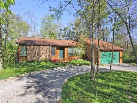 690 Holiday Dr, Cincinnati, OH 45245 photo 1