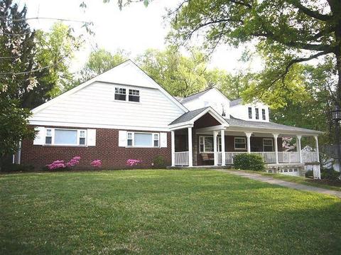 1813 Forestview Ct, Cincinnati, OH 45233 photo 1