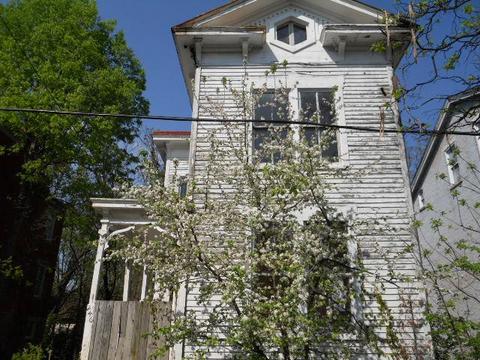 246 Albion Pl, Cincinnati, OH 45219 photo 1