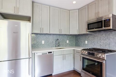 6358 Golfway Dr, Cincinnati, OH 45239 photo 1