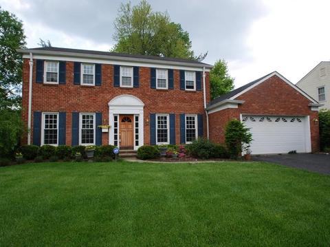 5405 Elmcrest Ln, Cincinnati, OH 45242 photo 1