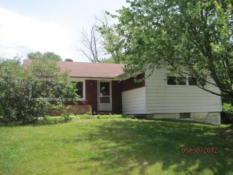 3936 Beverly Dr, Cincinnati, OH 45245 photo 1