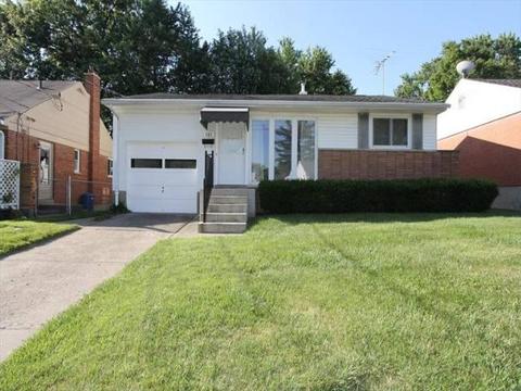 985 Vacationland Dr, Cincinnati, OH 45231 photo 1