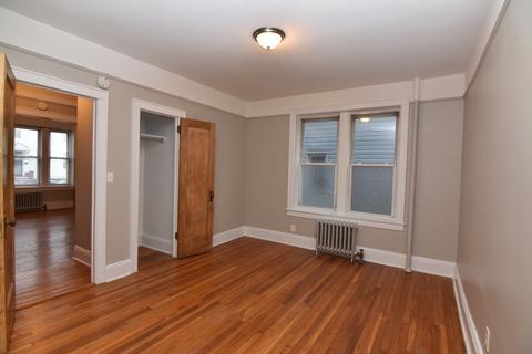 69 Hadley Rd, Greenhills, OH 45218 photo 4