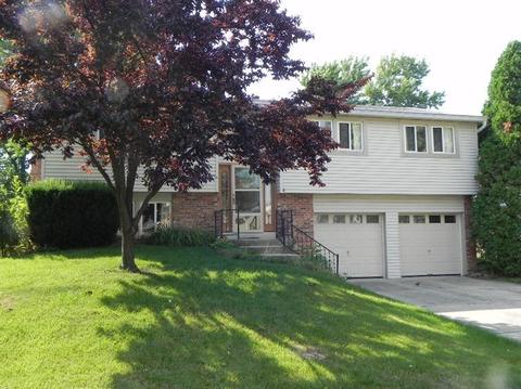 11261 Lodgeview Ct, Forest Park, OH 45240 photo 3
