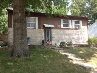 2458 Berthbrook Dr, Cincinnati, OH 45231 photo 1