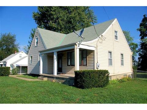 814 Lily Ln, Cincinnati, OH 45245 photo 1