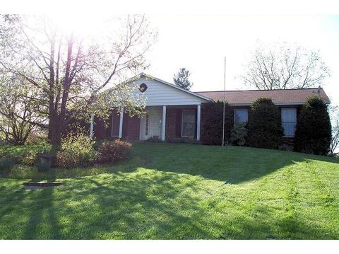 2551 Devils Backbone Rd, Cincinnati, OH 45233 photo 1