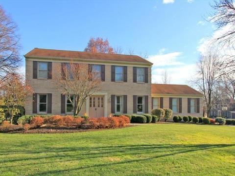 11600 Cedarview Dr, Montgomery, OH 45242 photo 1