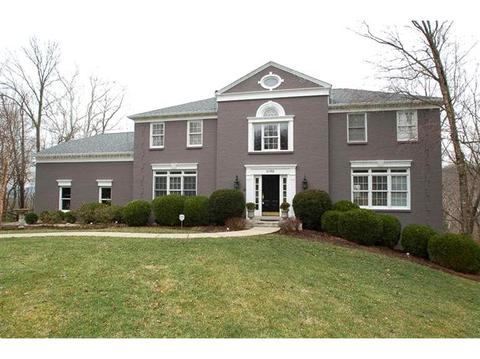 8092 Ashley View Dr, Cincinnati, OH 45227 photo 1