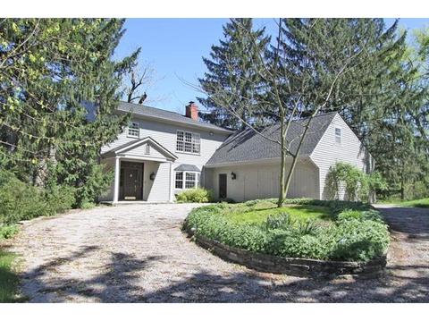 8375 Camargo Rd, Cincinnati, OH 45243 photo 1