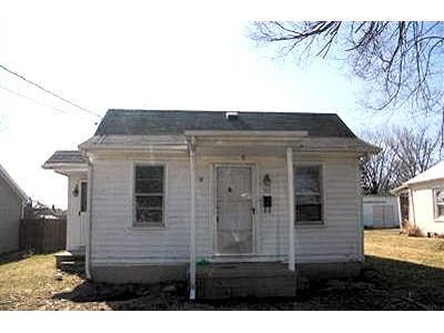 312 Walnut St, Blanchester, OH 45107 photo 1