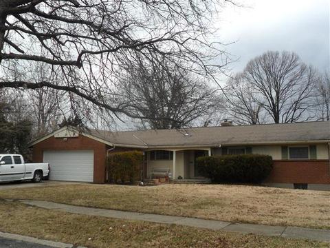 2526 Meyerhill Dr, Cincinnati, OH 45211 photo 1