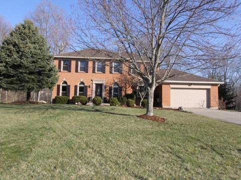 8002 Kimbee Dr, Cincinnati, OH 45244 photo 1