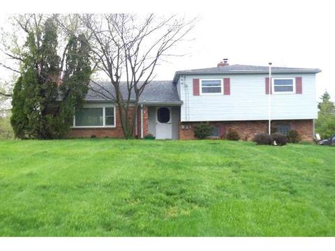 480 Deanview Dr, Cincinnati, OH 45224 photo 1