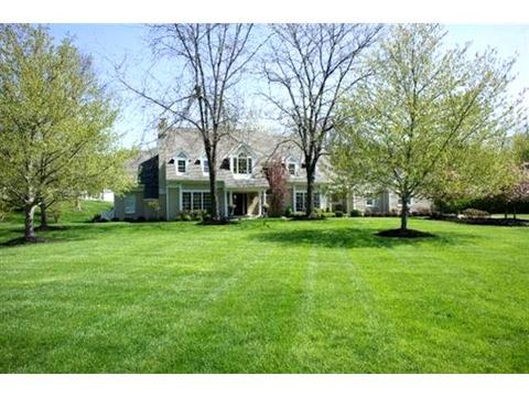 408 Bishopsbridge Dr, Cincinnati, OH 45255 photo 1