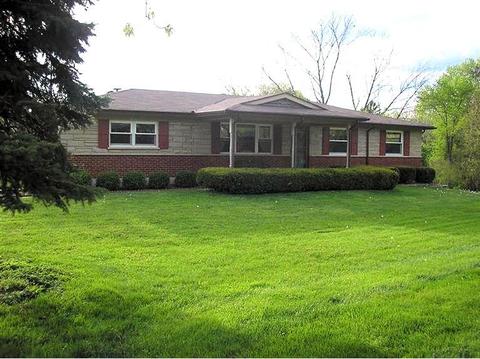676 Hillview Dr, Cincinnati, OH 45245 photo 1