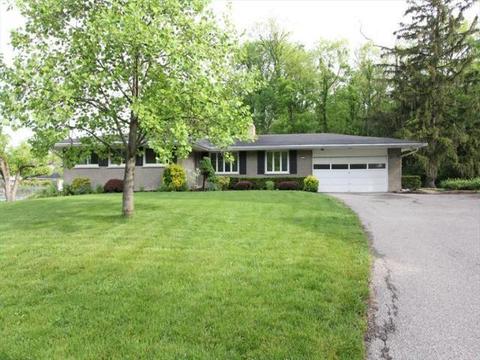 1796 Acreview Dr, Cincinnati, OH 45240 photo 1