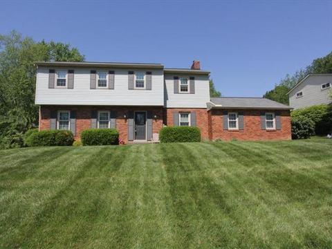 10115 Winstead Ln, Cincinnati, OH 45231 photo 1