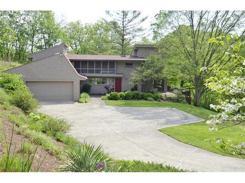595 Sutton Rd, Cincinnati, OH 45230 photo 1