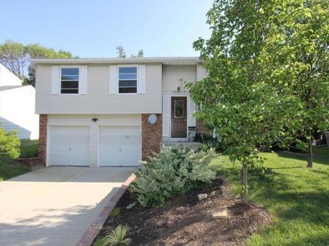 1446 Longacre Dr, Forest Park, OH 45240 photo 1