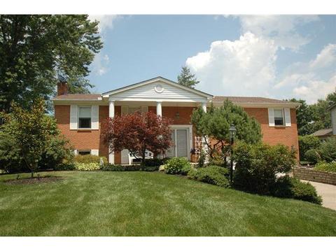 8360 Shadowpoint Ct, Montgomery, OH 45242 photo 1